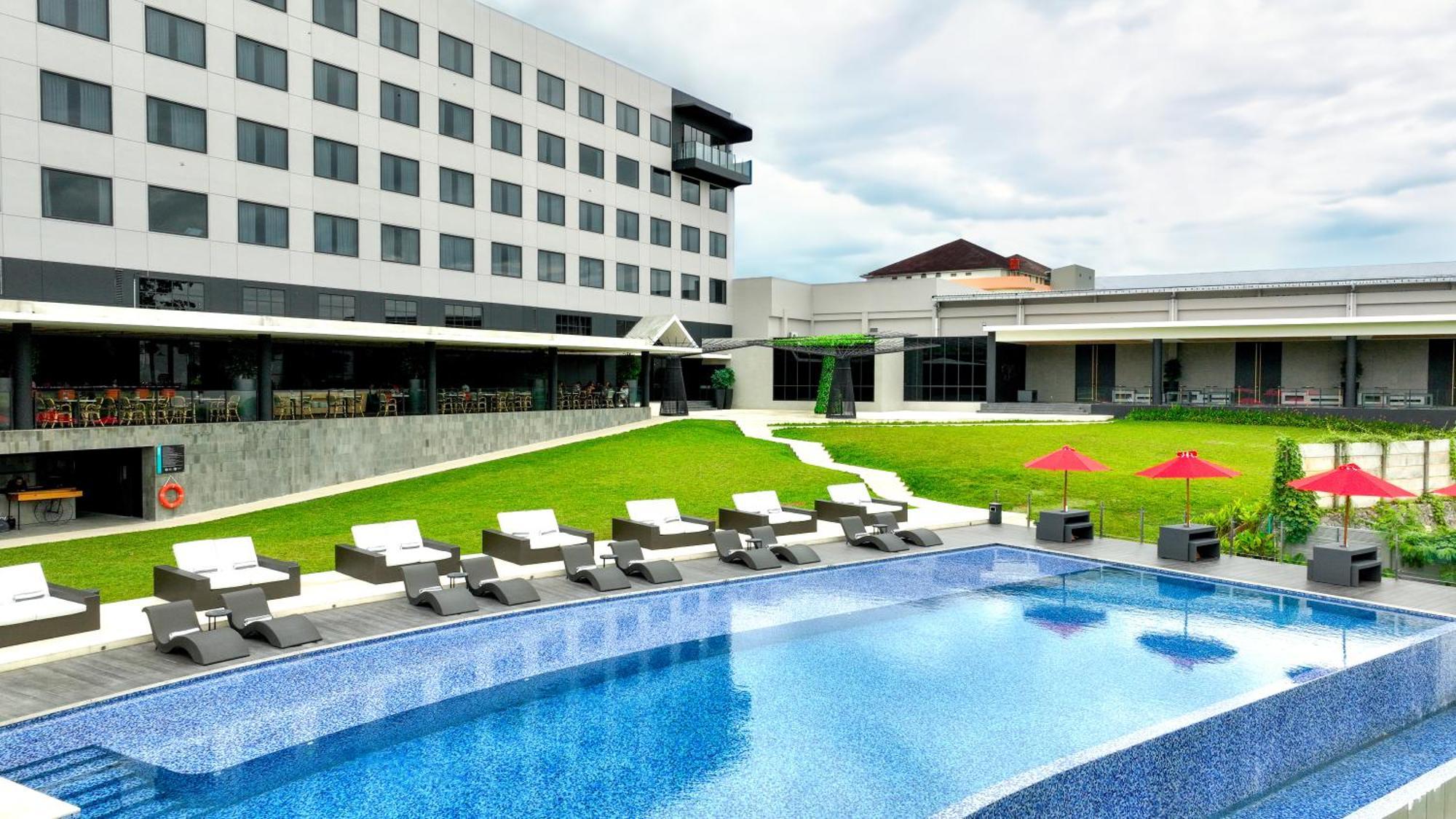 Aston Serang Hotel & Convention Center 外观 照片